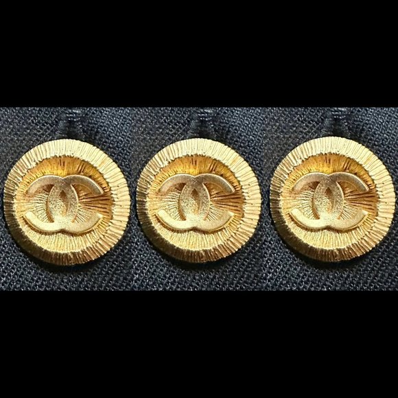 CHANEL Accessories - CHANEL 3 Gold CC Buttons
